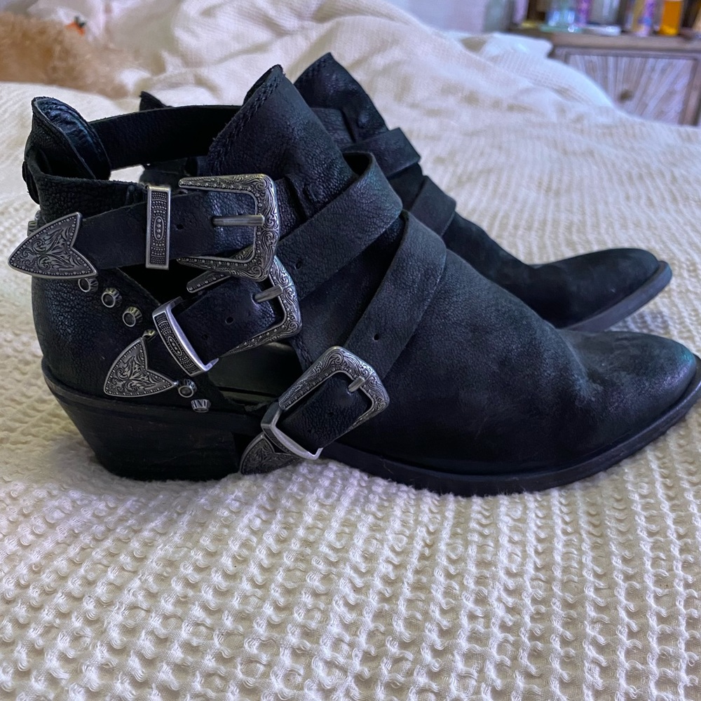 Dolce vita leather western buckle bootie